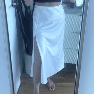 NEVER WORN. Danielle Bernstein white side slit maxi skirt.